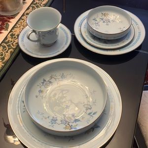 Complete service for 10